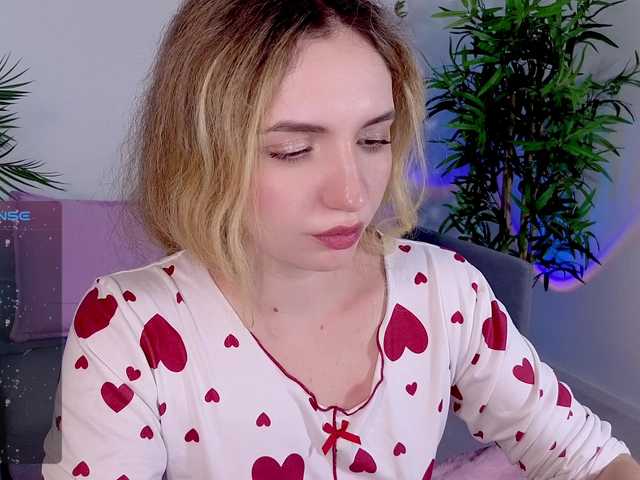 marykiskis live webcam show