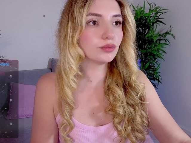 marykiskis live webcam show