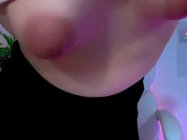 marykiskis, en directo ahora en BongaCams