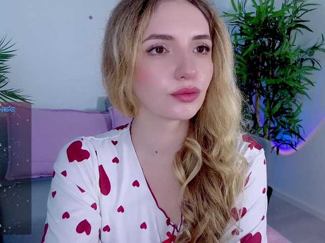 marykiskis live webcam show