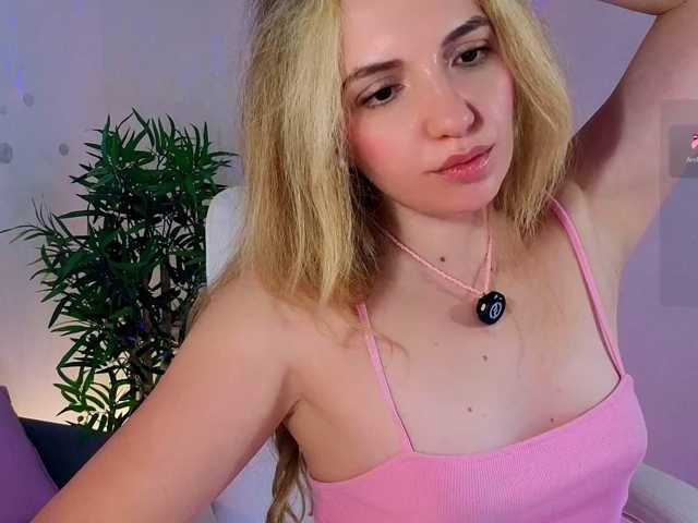 marykiskis live cam on BongaCams
