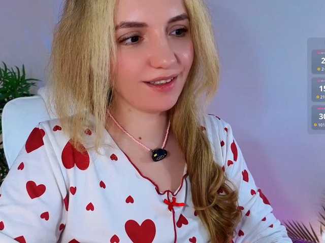 marykiskis, live now on BongaCams