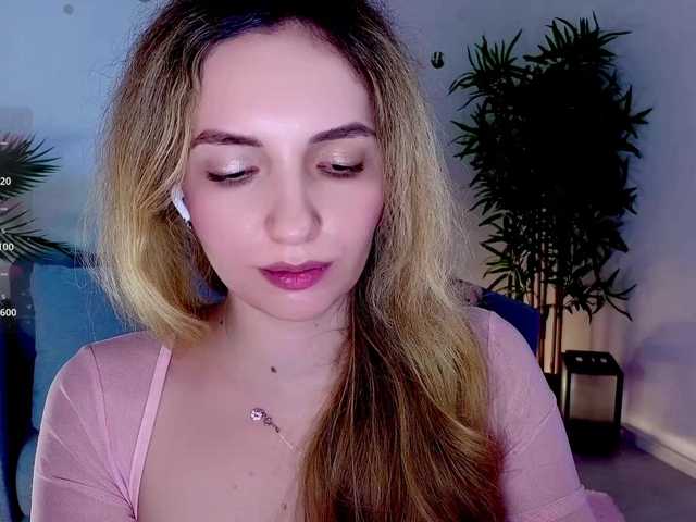 marykiskis live cam on BongaCams