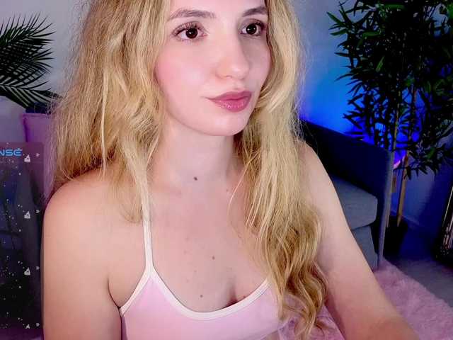 marykiskis live cam on BongaCams