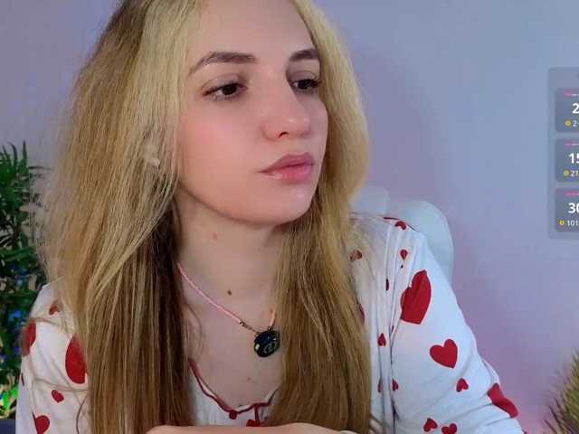 marykiskis, live now on BongaCams