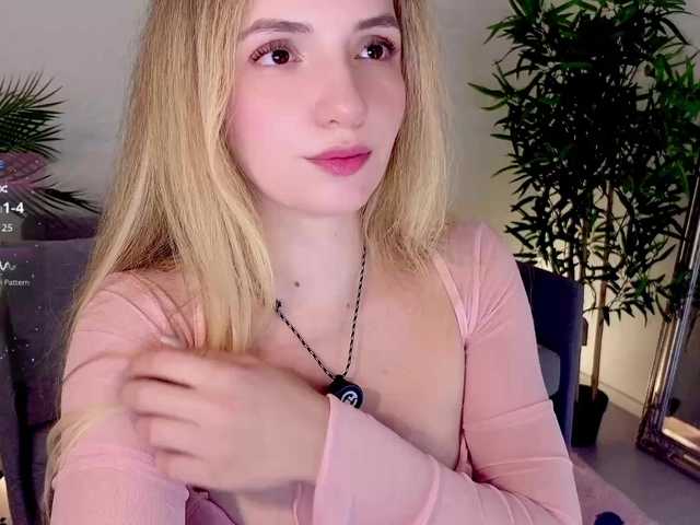 marykiskis live cam on BongaCams