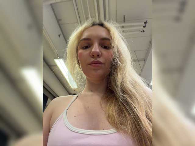 marykiskis live cam on BongaCams