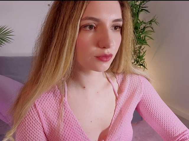 marykiskis live cam on BongaCams