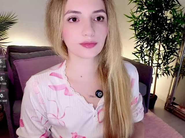 marykiskis live cam on BongaCams