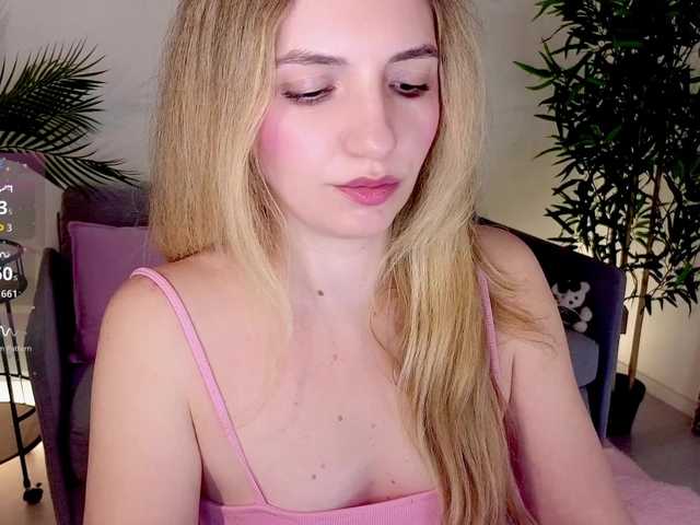 marykiskis live cam on BongaCams