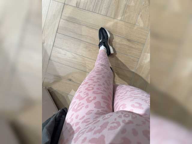marykiskis, live now on BongaCams