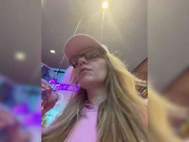 Kris_honey webcam