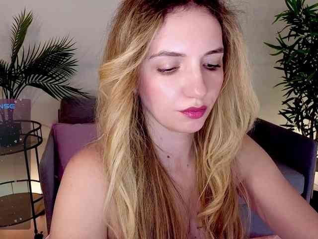 Kris_honey webcam