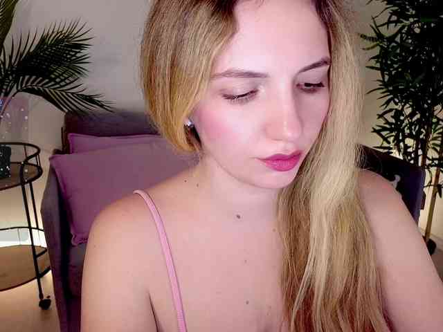Kris_honey webcam