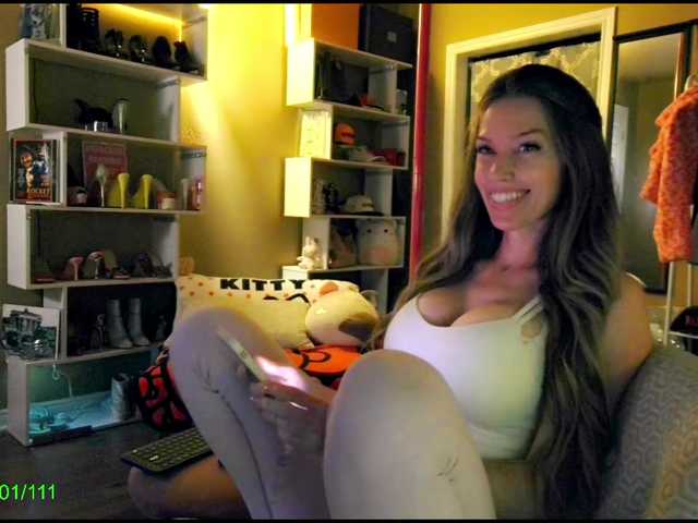 NikkiGlazer live cam on BongaCams