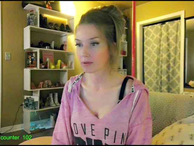 NikkiGlazer webcam