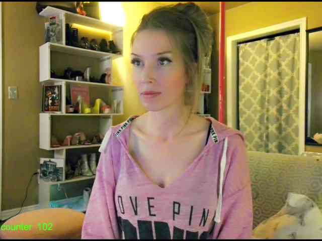 NikkiGlazer webcam