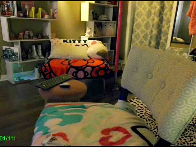 NikkiGlazer webcam