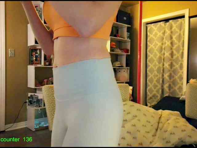 NikkiGlazer webcam