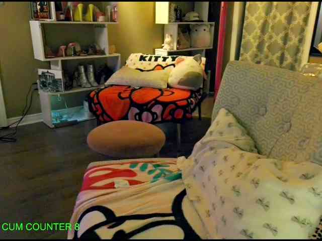 NikkiGlazer webcam