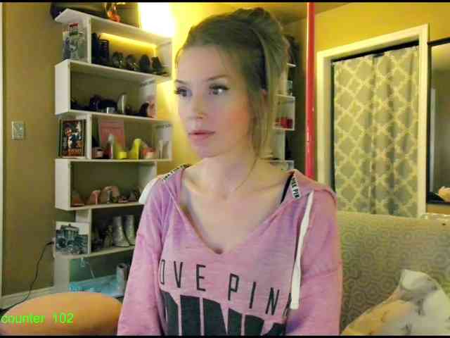 NikkiGlazer webcam