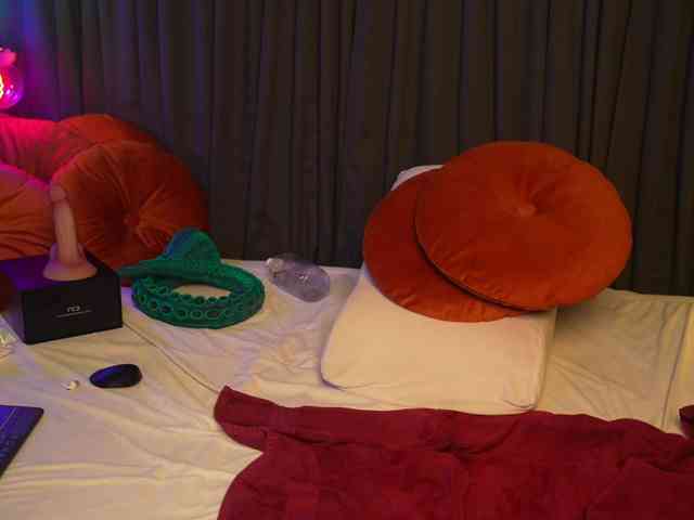 Lacie_Le_Beauty webcam