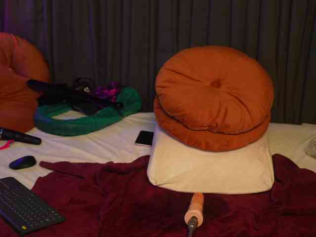 Lacie_Le_Beauty webcam