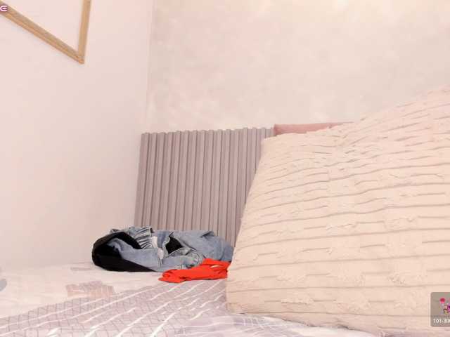 Kimiekaboom live cam on BongaCams