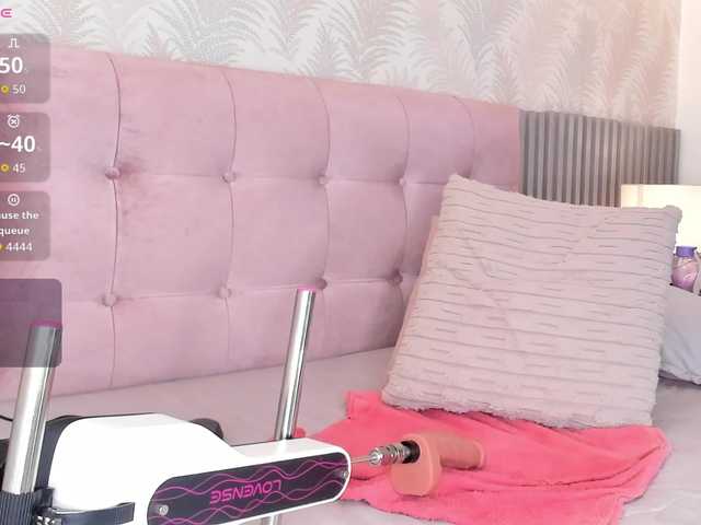 Kimiekaboom live cam on BongaCams