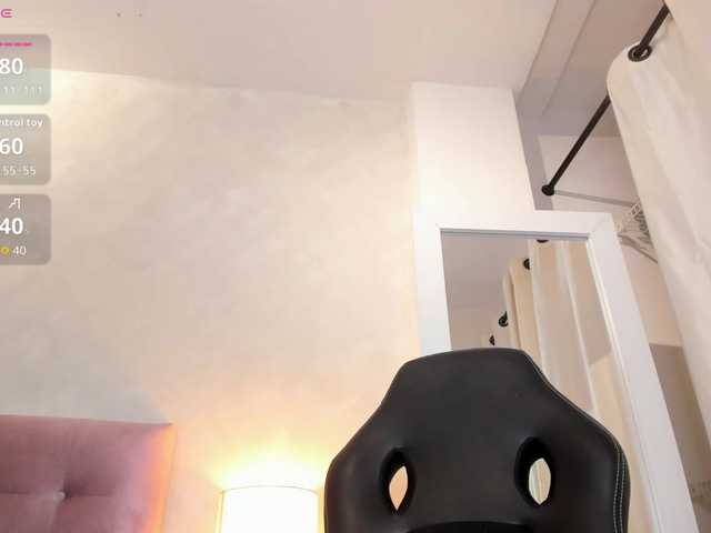 Kimiekaboom live cam on BongaCams
