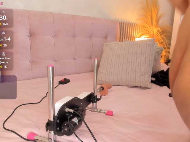 Kimiekaboom live cam on BongaCams