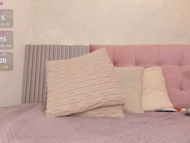 Kimiekaboom live cam on BongaCams