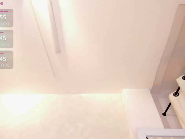 Kimiekaboom live cam on BongaCams