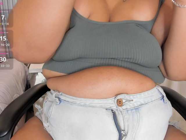 Kimiekaboom live cam on BongaCams