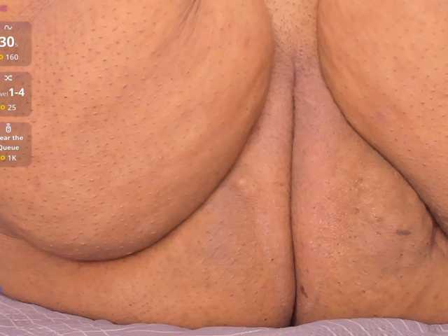 Kimiekaboom live cam on BongaCams