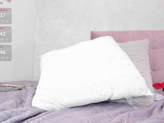 Kimiekaboom live cam on BongaCams