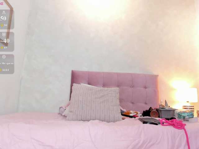Kimiekaboom live webcam show