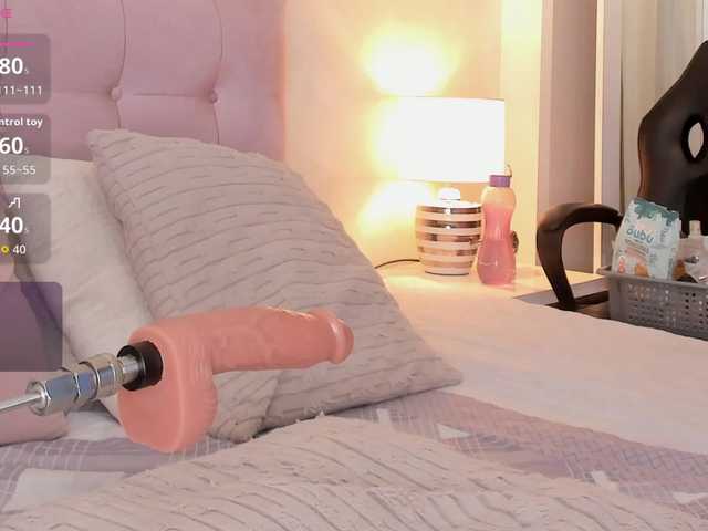 Kimiekaboom live cam on BongaCams