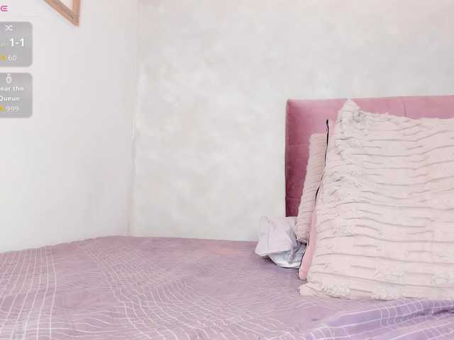 Kimiekaboom live cam on BongaCams