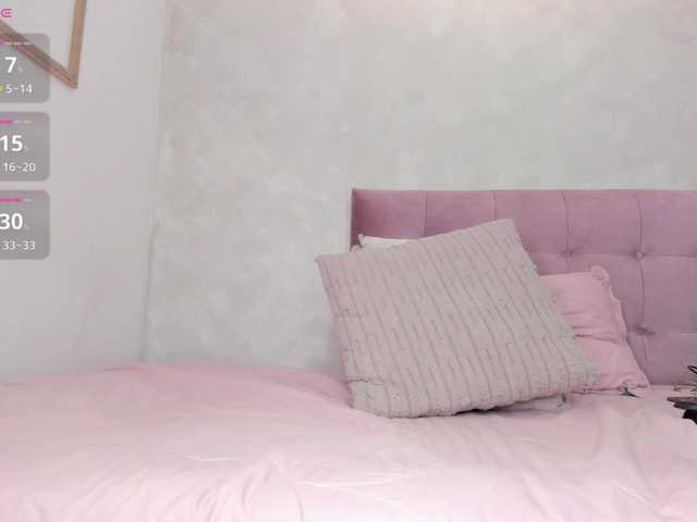 Kimiekaboom live webcam show