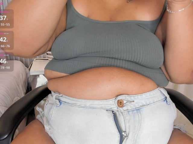 Kimiekaboom live cam on BongaCams