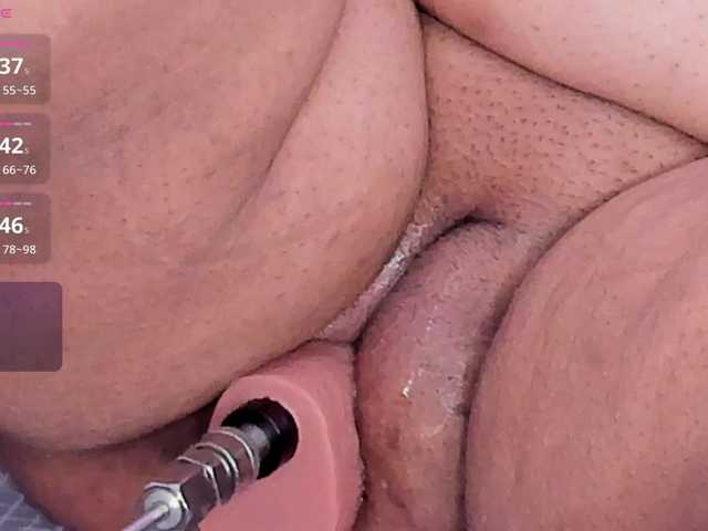 Kimiekaboom live cam on BongaCams