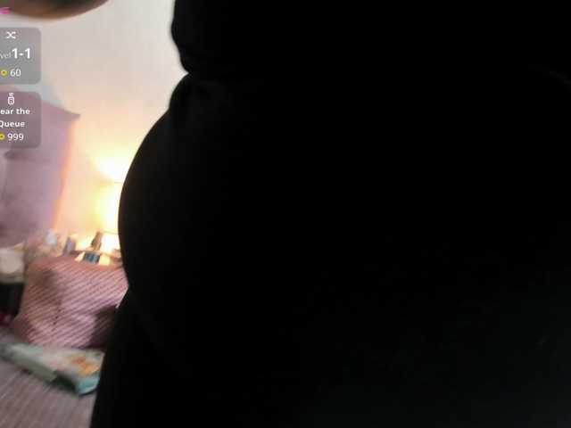 Kimiekaboom live cam on BongaCams