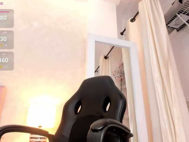 Kimiekaboom live cam on BongaCams