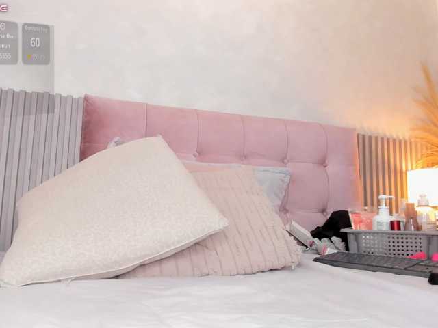 Kimiekaboom live cam on BongaCams