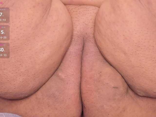 Kimiekaboom live cam on BongaCams