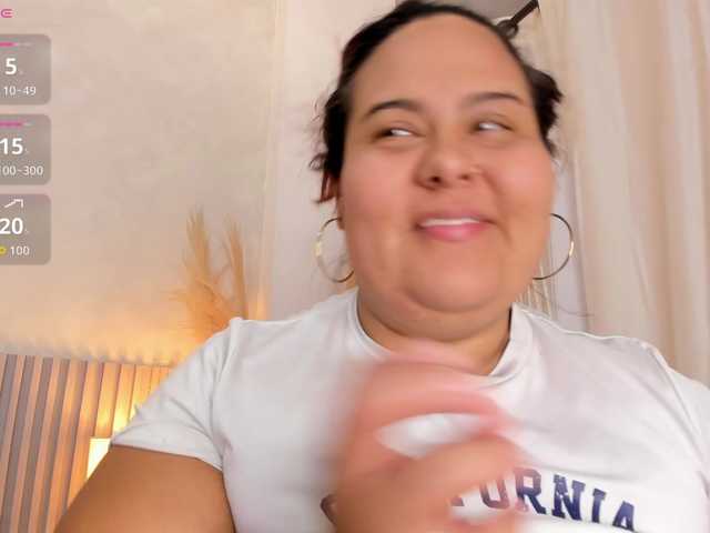 Kimiekaboom live cam on BongaCams