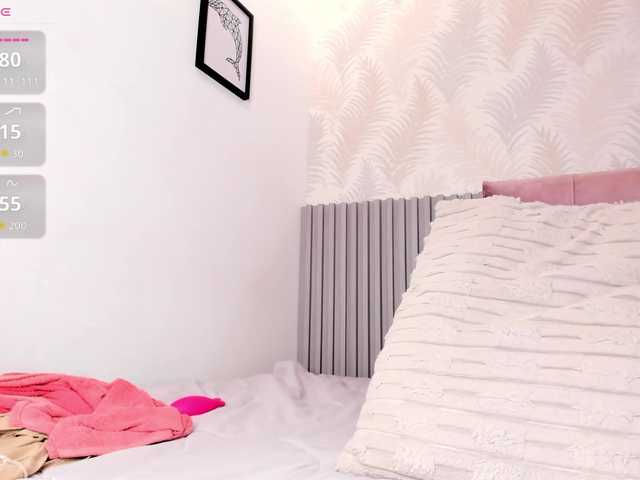 Kimiekaboom live cam on BongaCams