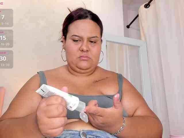 Kimiekaboom webcam
