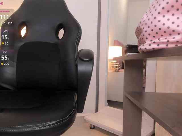 Kimiekaboom webcam